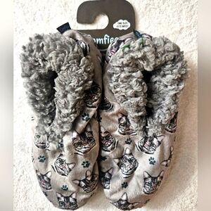 Comfies grey tabby cat slippers one size NEW